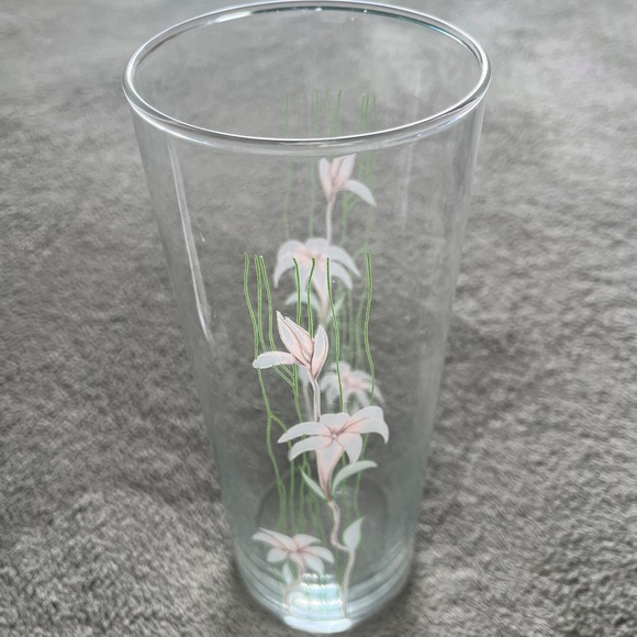 Pasabache Flower Vase & Avon Gallery Original Jewelry Tray - Picture 2 of 4